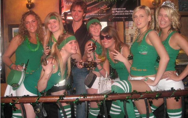 Paddy's Day Girls at The Heart and Crown 2008